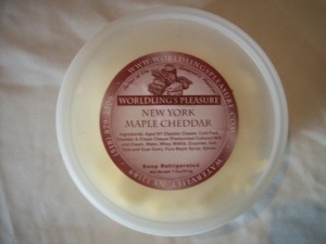 Worldlings Pleasure New York Maple Cheddar