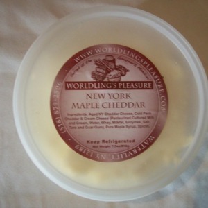 Worldlings Pleasure New York Maple Cheddar