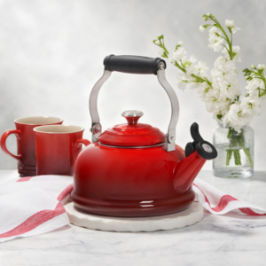 Classic Whistling Kettle 1.7qt